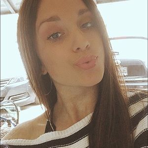 Meet your Posher, Krystien